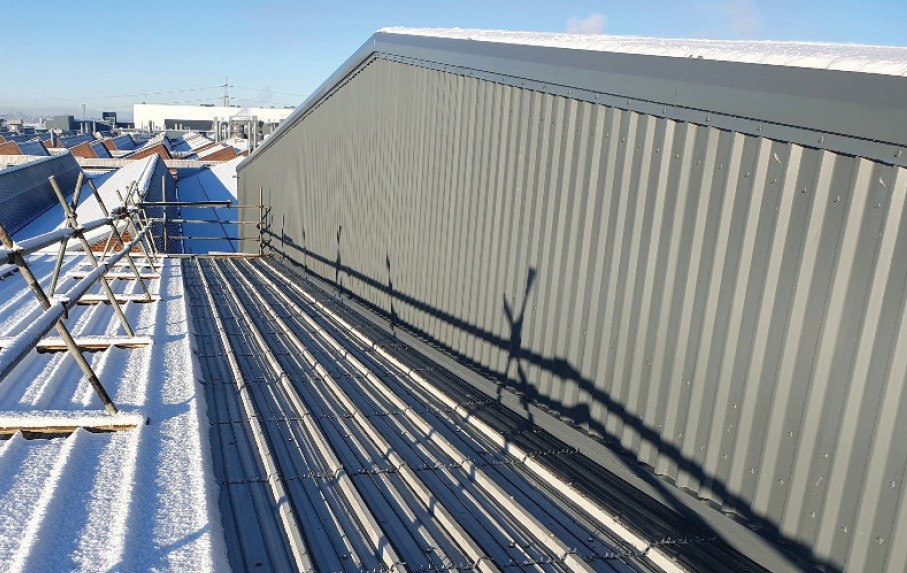 Roof heating system in operation